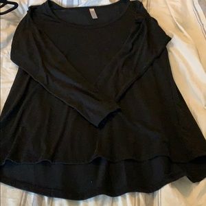Lularoe Lynnae black tunic
